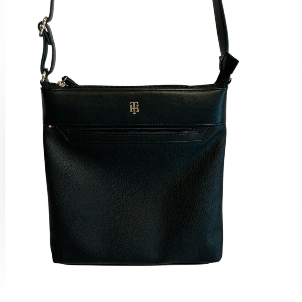 Tommy Hilfiger Elegant Black Crossbody Bag